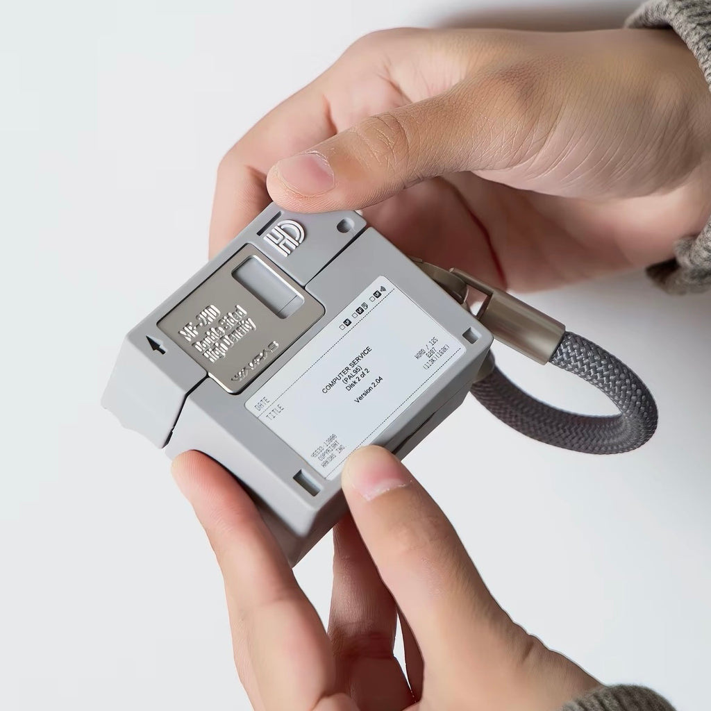 WAKCAS Floppy Disk AirPods Case