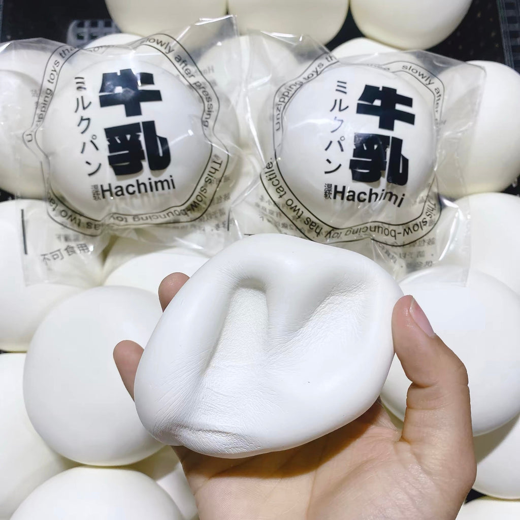 Milk Bun • Scented Slow Rise Squishy
